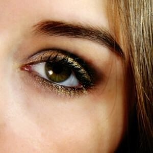 Try this makeup trick to bring new luster to your eyes [.title-sm.block.animate.fadeIn]Marotta Plastic Surgery Specialists[]